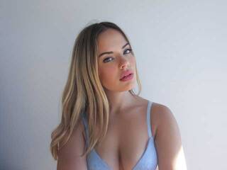 دردشة الفيديو المثيرة silvifoxyy