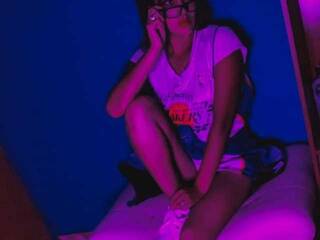 دردشة الفيديو المثيرة skarl3tt