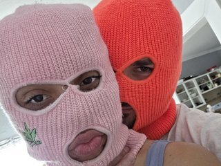 دردشة الفيديو المثيرة Skimaskcouple891081