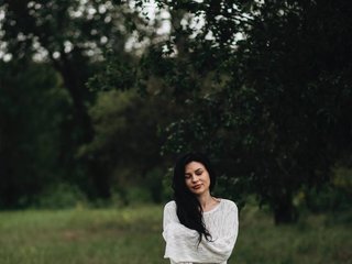 دردشة الفيديو المثيرة SkyBri