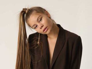 دردشة الفيديو المثيرة skyler-lux