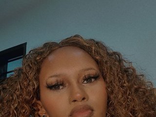 دردشة الفيديو المثيرة SlutyMuse