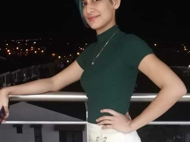 صورة الملف الشخصي small-trinity