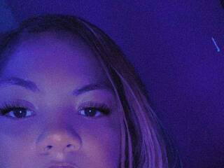 دردشة الفيديو المثيرة SofiaaSweet