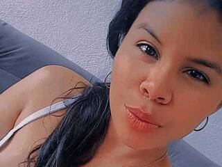 دردشة الفيديو المثيرة sofiasexy18