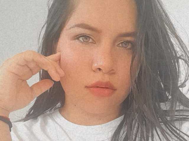 صورة الملف الشخصي SofiWhore