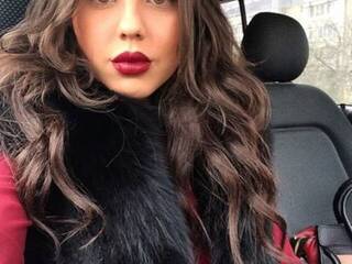 دردشة الفيديو المثيرة SoMaroonBella