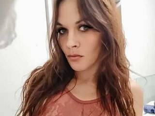 دردشة الفيديو المثيرة SonyaRed