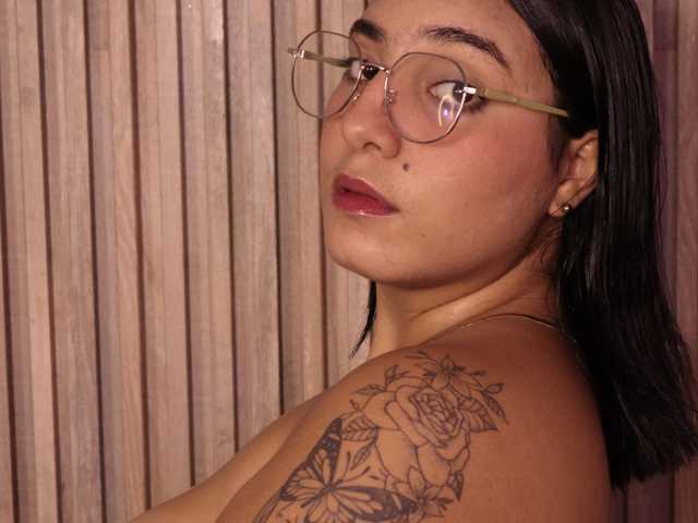 صورة الملف الشخصي Sophia-curvy1