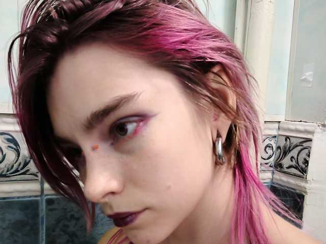 صورة الملف الشخصي SophieHard