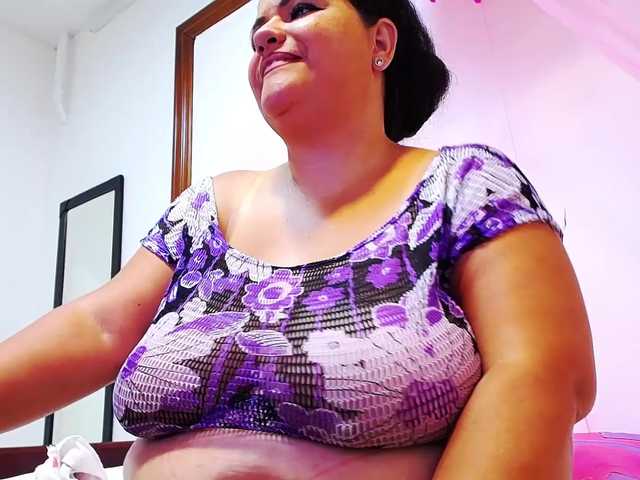 الصور SophieRose hi ♥ im new here♥ come and fuck my tits♥ oil body 111 tkn♥ #latina #milf #bigtits #cum