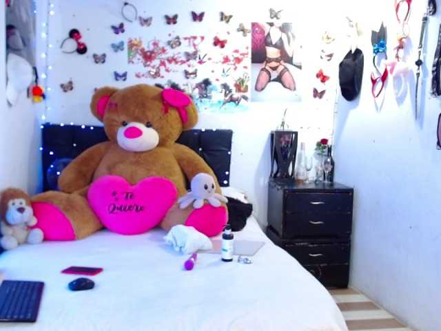 لقطات البث SquirtQueens