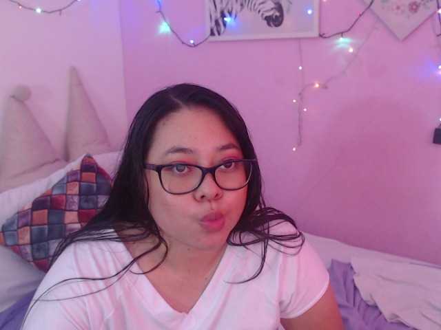 لقطات البث Strongglizzy