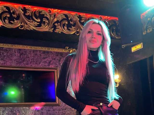 صورة الملف الشخصي CyberWhore111