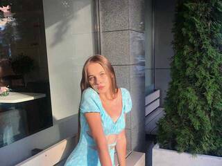 دردشة الفيديو المثيرة SugaaaaR