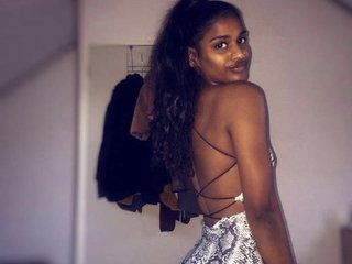 دردشة الفيديو المثيرة surayaNdia