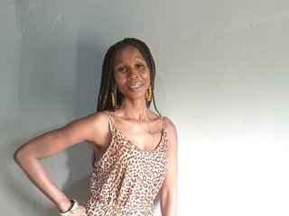 دردشة الفيديو المثيرة SuUGABABE