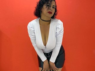 دردشة الفيديو المثيرة sweet-alma