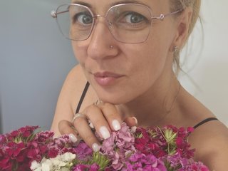 دردشة الفيديو المثيرة Sweetaniaa