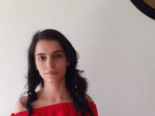 دردشة الفيديو المثيرة SweetMelody20