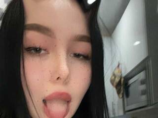 دردشة الفيديو المثيرة Sweetsha