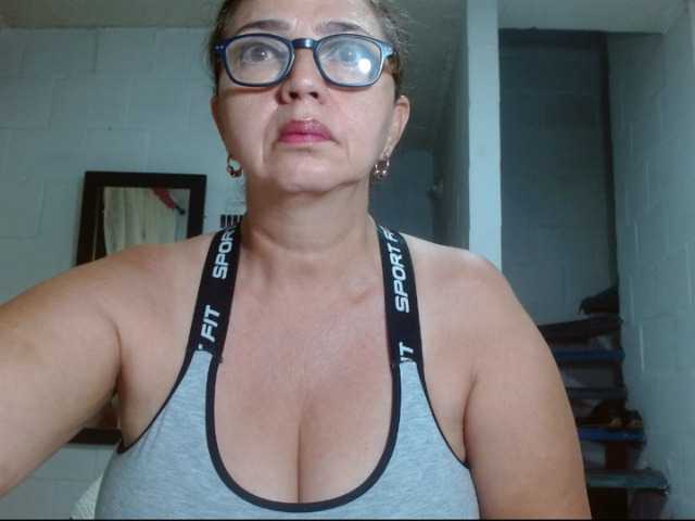 الصور sweetthelmax welcome my loves!!!! enter the fantasy show mature latina with super big tits#naked total 165 tks#deep anal 95 tks#big ass natural 20tks#blow job 45 tks#squirts or cum 180tks