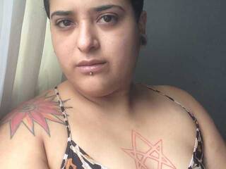 دردشة الفيديو المثيرة tara-vinter