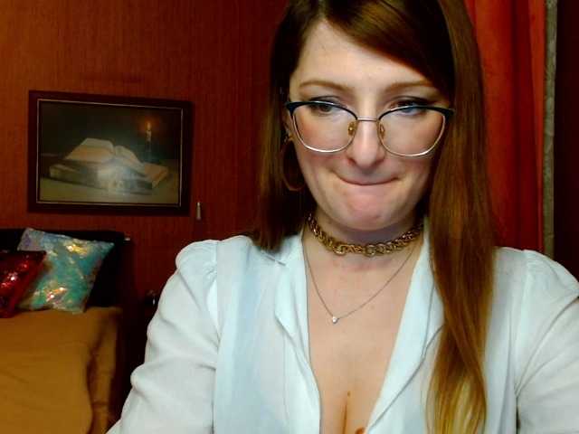 الصور tastyAriel Sweet and yet dang naughty ;) #innocentface #sweet #petite #glasses #fetish #natural #domina #teaser #cfmn #joi #cei #cbt #sph