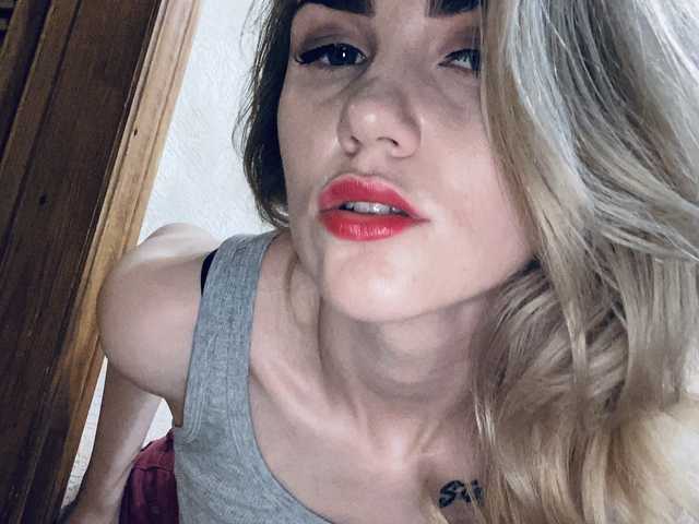 صورة الملف الشخصي KristiIvanna