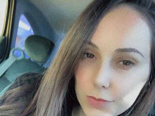 دردشة الفيديو المثيرة Tay4a