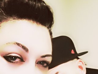 دردشة الفيديو المثيرة T-and-A-13