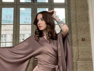 دردشة الفيديو المثيرة Tessalandd