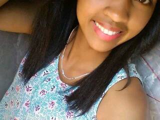 دردشة الفيديو المثيرة Maellah