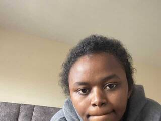 دردشة الفيديو المثيرة Thekarlyn