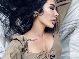 دردشة الفيديو المثيرة TheLittleGina