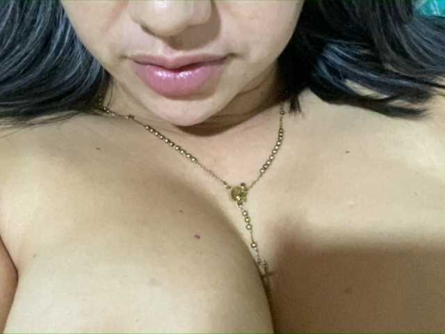 الصور tianaxxxx Did you miss me? I´m back and i´m so horny! Give me your milk VIBE TOY ON