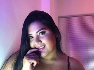 دردشة الفيديو المثيرة TINAHILLS