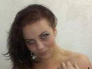 دردشة الفيديو المثيرة tinalion