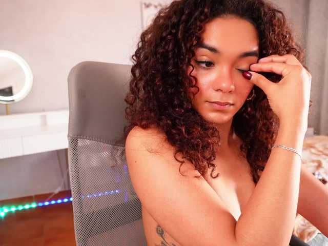 لقطات البث TinaTaylor