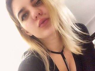 دردشة الفيديو المثيرة tinava