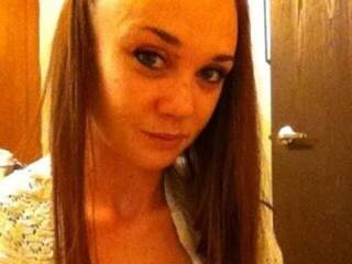 دردشة الفيديو المثيرة TinyRiley