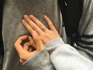 دردشة الفيديو المثيرة DontLookPlease