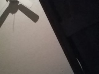 لقطات البث TooWetLucy