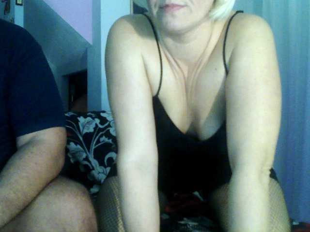 لقطات البث LuckyCouple3X