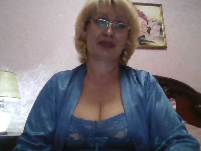 الصور _mamasita_ Greetings, my dears: * Welcome im my room. I will be glad to your attention and gifts :) I'm collecting tokens for a better camera. Need @remain :*