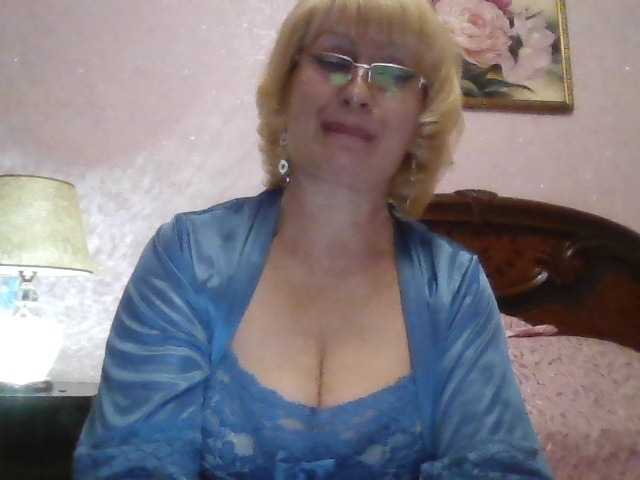 الصور _mamasita_ Greetings, my dears: * Welcome im my room. I will be glad to your attention and gifts :) I'm collecting tokens for a better camera. Need @remain :*