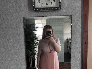 دردشة الفيديو المثيرة Ustinya