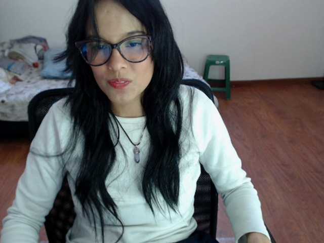 الصور valak133 ❤️25 nakedtokenspls play with me pls Help me to have a big orgasm.❤️ #squirt #colombia #latina #glasses#c2c