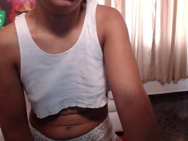 لقطات البث ValenHilton