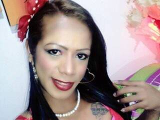 دردشة الفيديو المثيرة VALENTINALARA